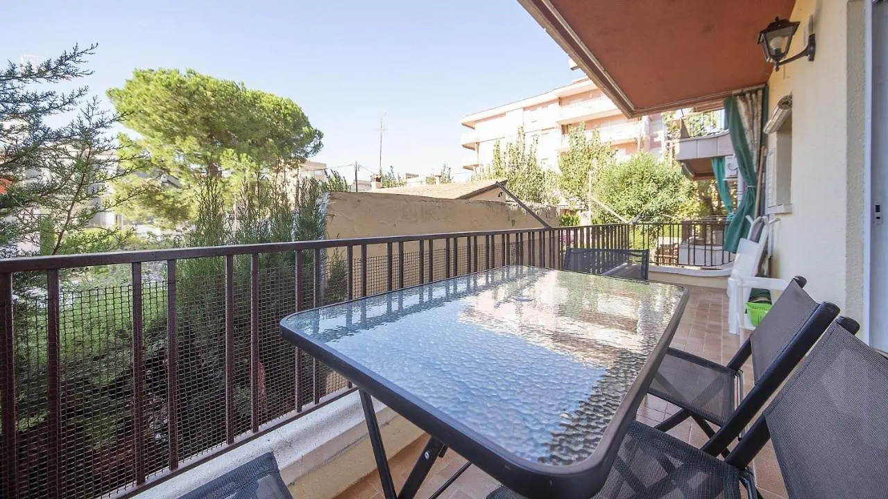 R96 - Apartamento Jocelyne Cerca De La Playa Segur de Calafell Apartment