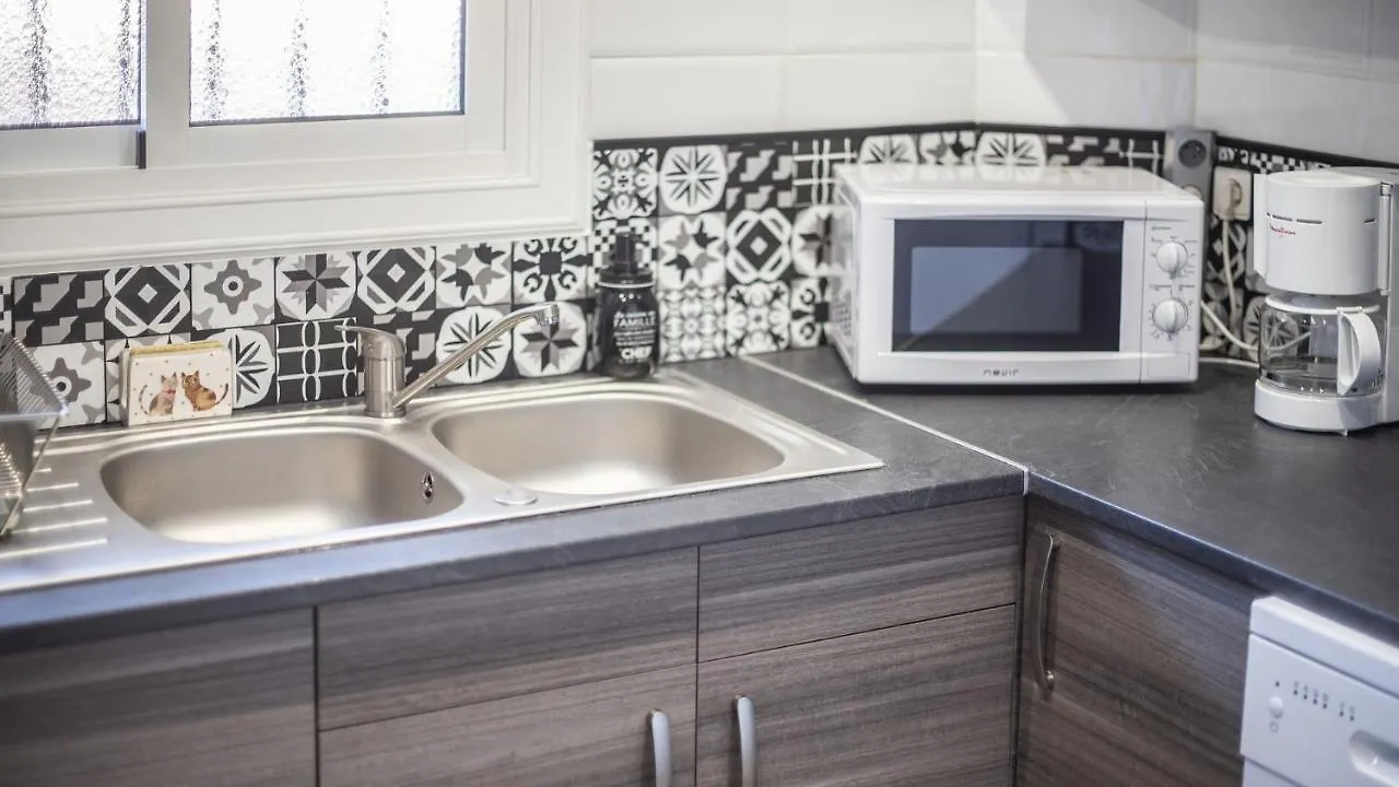 R96 - Apartamento Jocelyne Cerca De La Playa Segur de Calafell 0*,  Spagna
