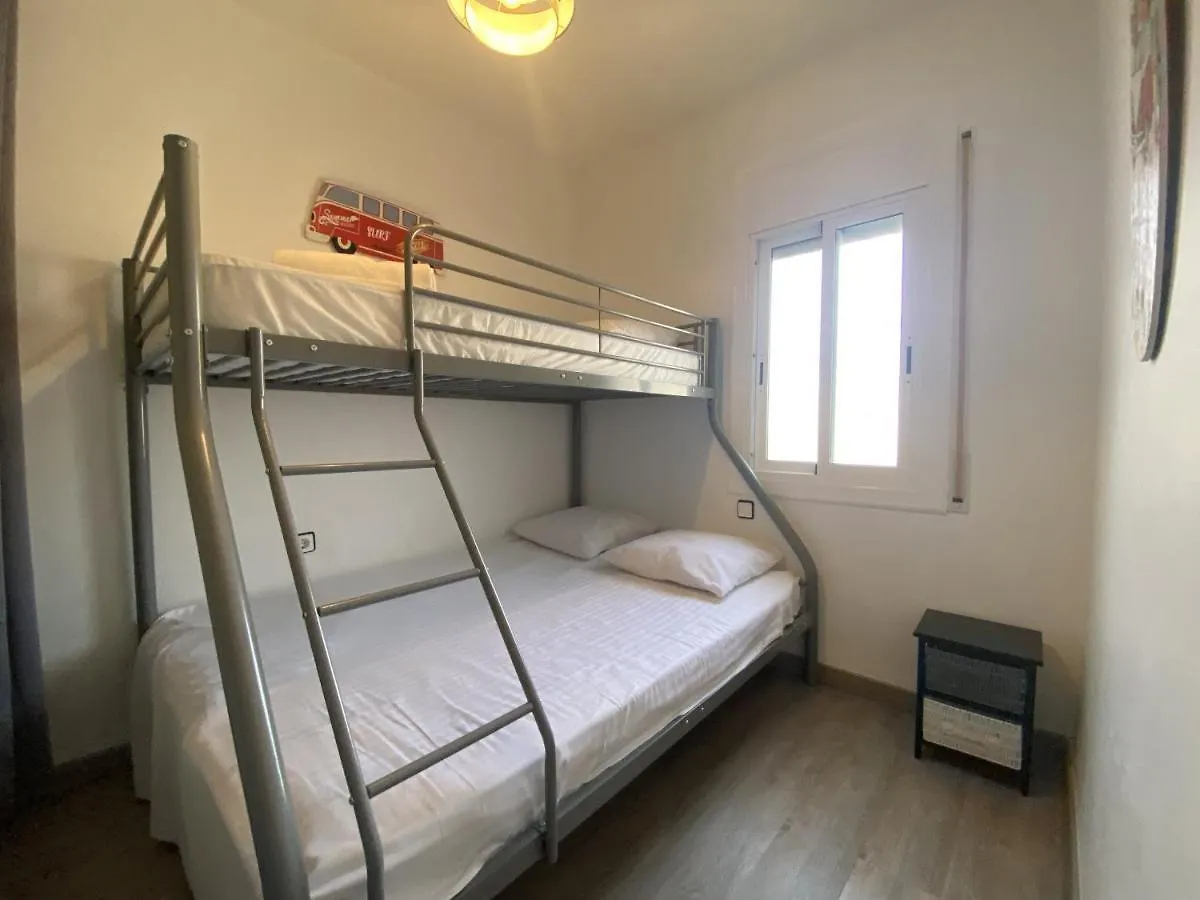R96 - Apartamento Jocelyne Cerca De La Playa Segur de Calafell Apartment